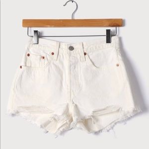 NWOT Levi’s 501 Original High Rise Cut Off Shorts Sz 25